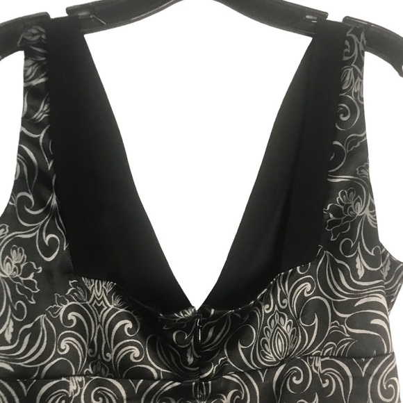 Jones Black & Silver V-Neck Black Trim Dress Size 12 - Picture 6 of 12